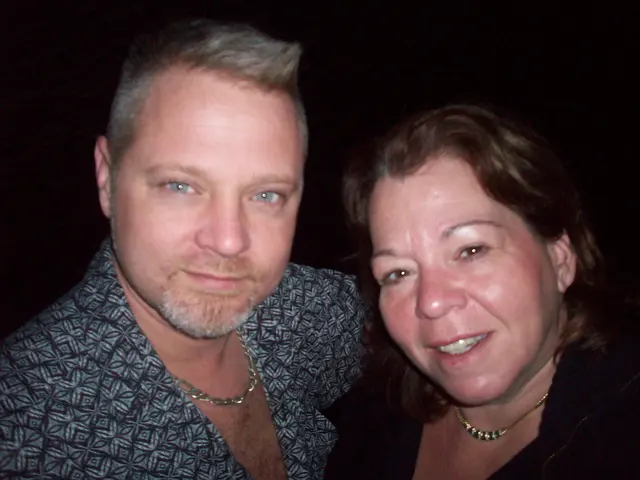 couple closeup photo dark lighting