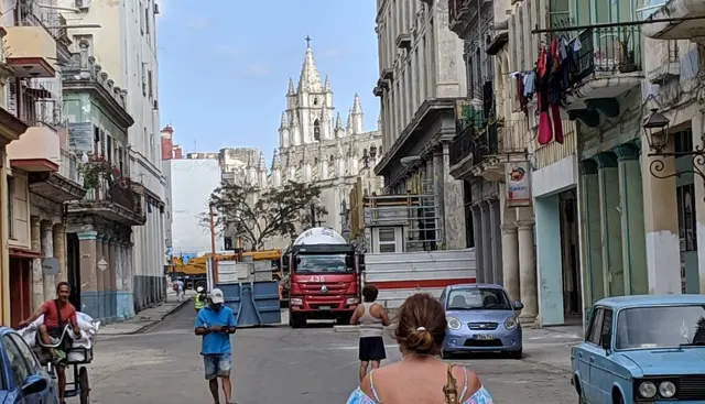 Cuba trip photo; scenery or people clothed