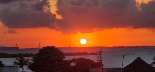 Evening falls on the Playa del Carmen/Tulum side trip — another spectacular sunset.